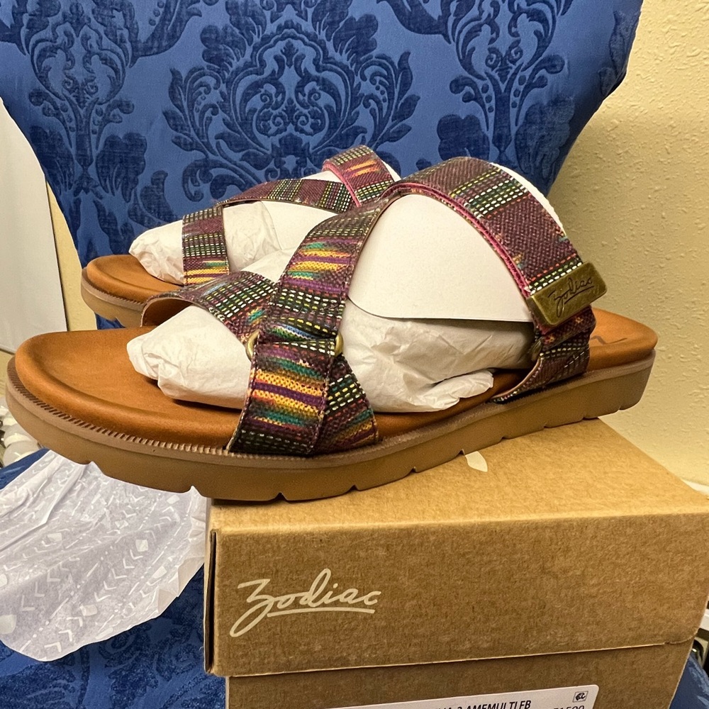 Zodiac Nelia sandal